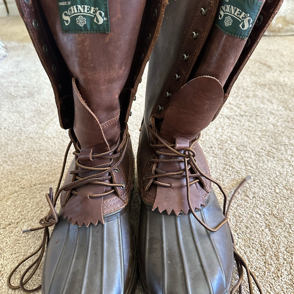 Schnee's Brown Duck Boots